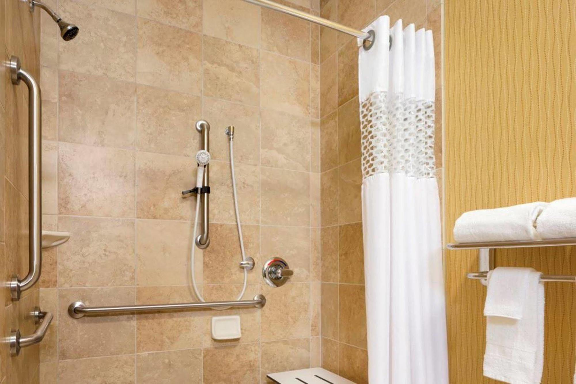 Hampton Inn Akron-Fairlawn Montrose Ngoại thất bức ảnh